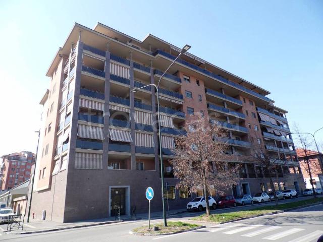 Appartamento in affitto a Torino strada Lanzo, 207, non arredato/vuoto, terrazzo, riscaldamento autonomo TrovaCasa