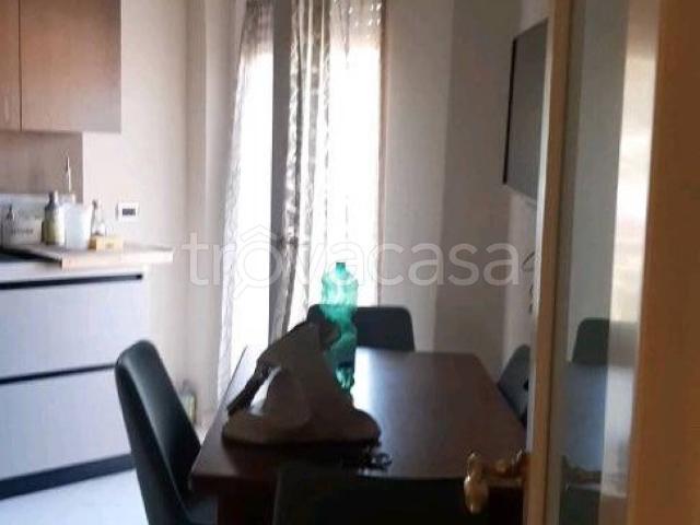 Appartamento in affitto a Torre del Greco via Enrico De Nicola, 69, terrazzo, parzialmente arredato, ristrutturato TrovaCasa
