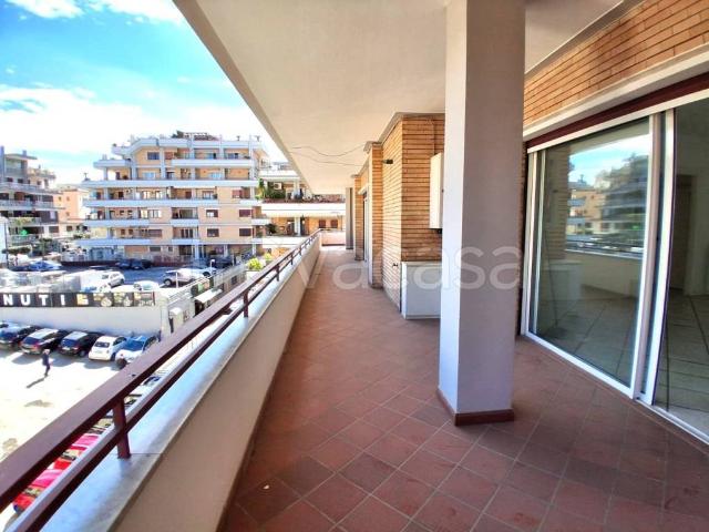 Appartamento in affitto a Torre del Greco corso Vittorio Emanuele, non arredato/vuoto, terrazzo, riscaldamento autonomo TrovaCasa