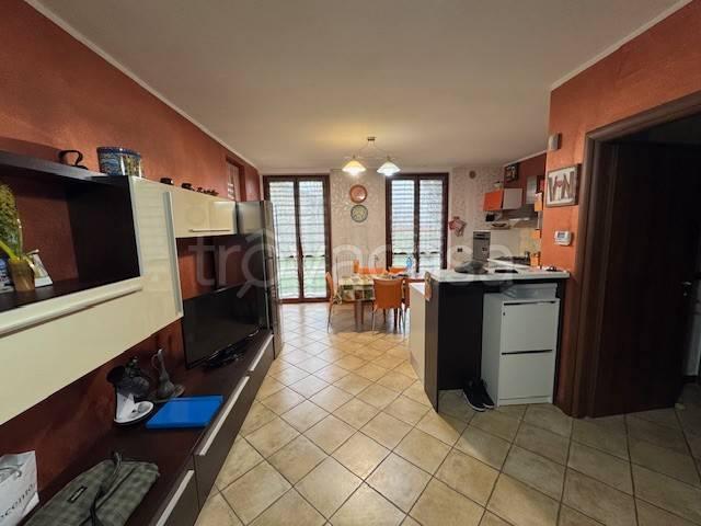 Appartamento in affitto a Torre d'Isola cascina Grande, 1, arredato, giardino privato, posto auto TrovaCasa
