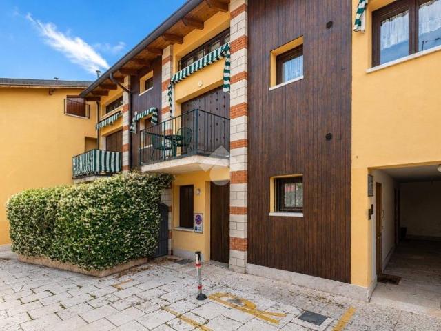 Appartamento in affitto a Torri del Benaco VR