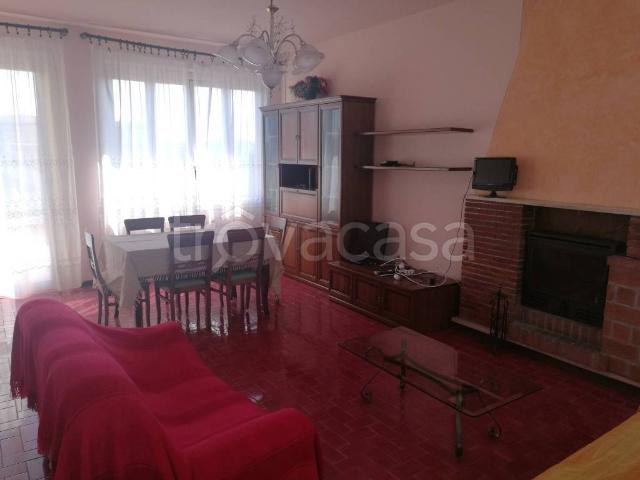 Appartamento in affitto a Torricella del Pizzo via Guglielmo Marconi, 4, arredato, giardino privato, terrazzo TrovaCasa