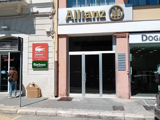 Appartamento in affitto a Trani BT