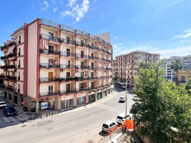 Appartamento in affitto a Trani via Giuseppe De Robertis, 110, posto auto, riscaldamento autonomo, parzialmente arredato TrovaCasa