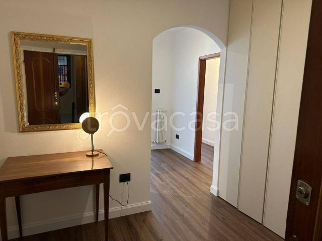 Appartamento in affitto a Trento via San Pietro, vista panoramica, ultimo piano, ristrutturato TrovaCasa