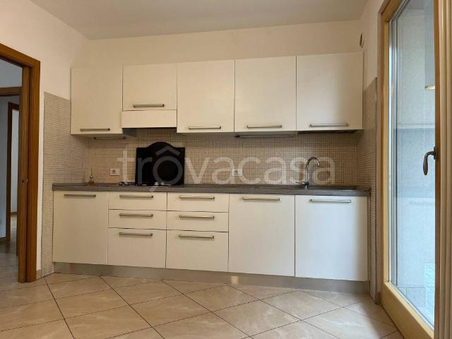 Appartamento in affitto a Trento via Padre Eusebio Chini, 61, box, parzialmente arredato, zona residenziale TrovaCasa