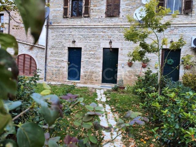 Appartamento in affitto a Treia contrada Berta, non arredato/vuoto, giardino, riscaldamento autonomo TrovaCasa