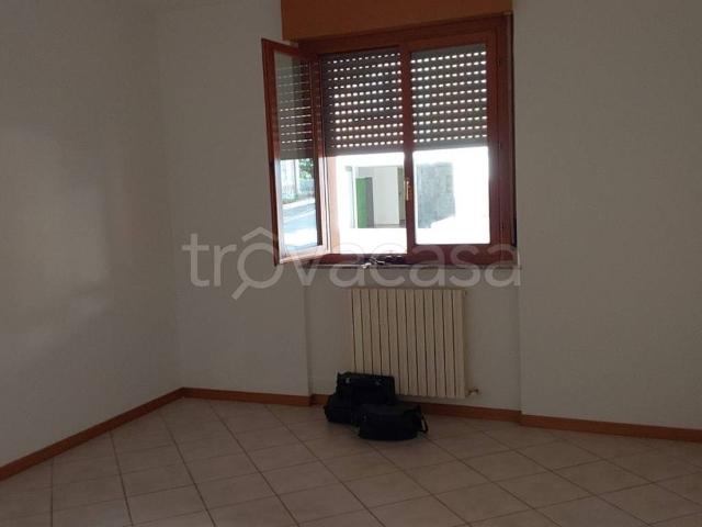 Appartamento in affitto a Treia via Monti Sibillini, 17a, non arredato/vuoto, zona residenziale, doppi vetri TrovaCasa