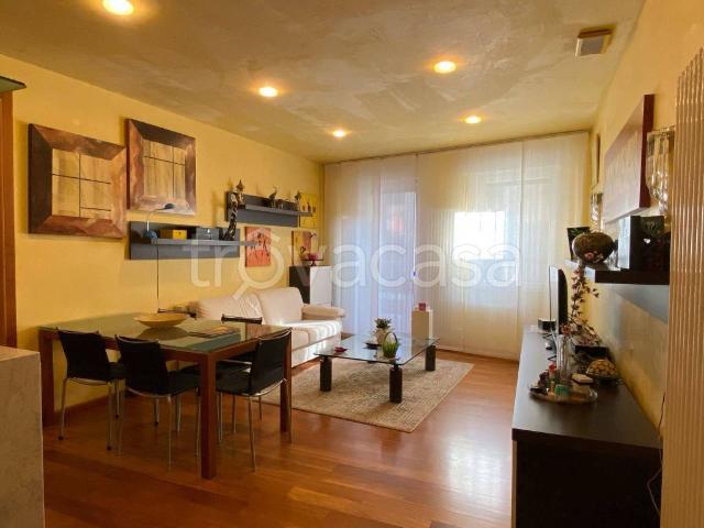 Appartamento in affitto a Treviso, arredato, vista panoramica, ascensore TrovaCasa