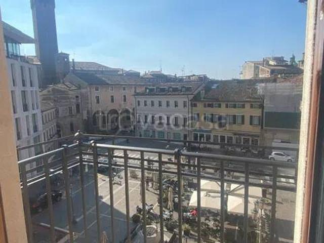 Appartamento in affitto a Treviso piazza San Vito, terrazzo, balcone, cabina armadio TrovaCasa