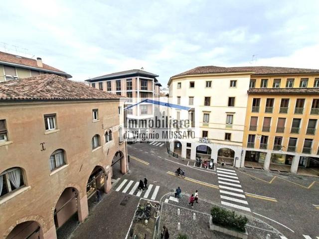 Appartamento in affitto a Treviso via Collalto, 3, arredato, terrazzo, riscaldamento autonomo TrovaCasa