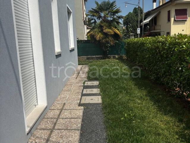Appartamento in affitto a Treviso via Giuseppe Gradenigo, 4, arredato, giardino privato, posto auto scoperto TrovaCasa