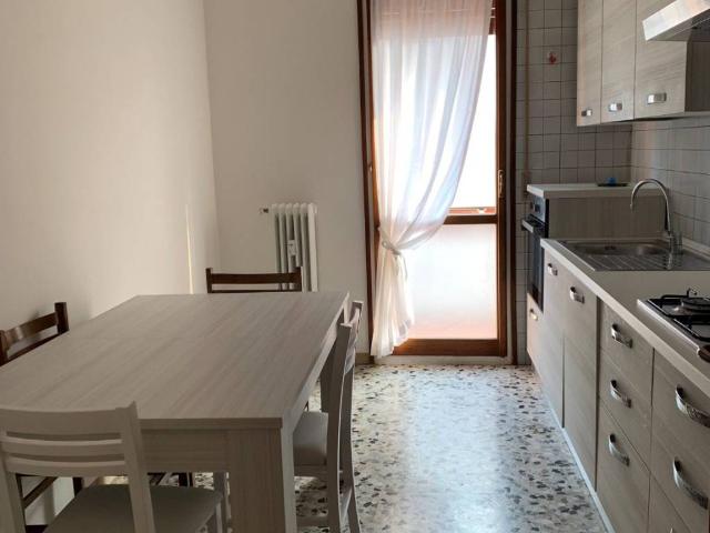 Appartamento in affitto a Treviso via Pietro Bertolini, posto auto, box, parzialmente arredato TrovaCasa