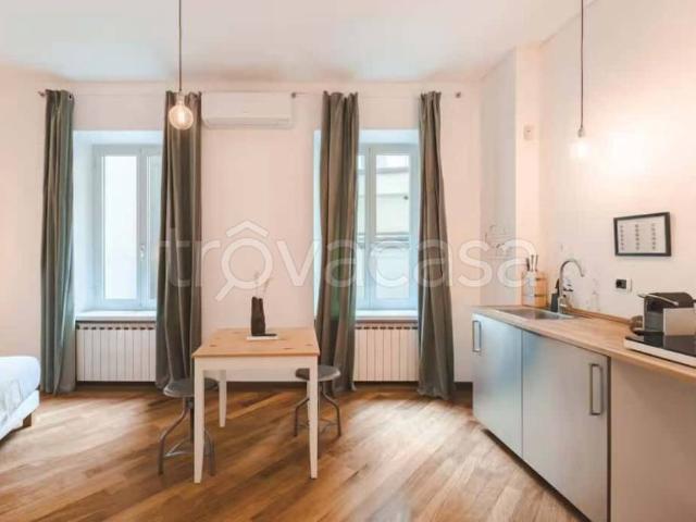 Appartamento in affitto a Trieste via degli Artisti, Città Vecchia