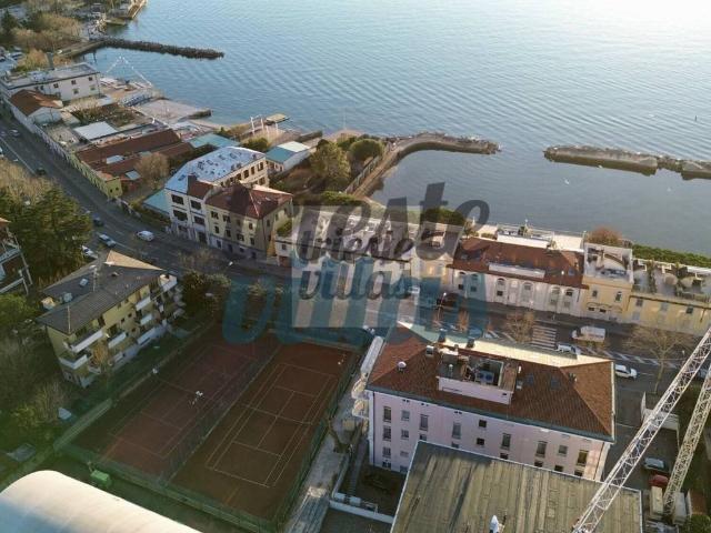 Appartamento in affitto a Trieste via del Cerreto, 18, arredato, giardino, caminetto TrovaCasa