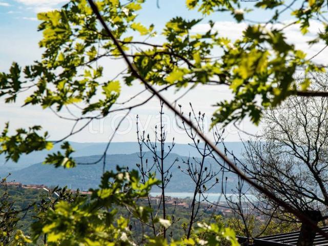 Appartamento in affitto a Trieste via Del Sommaco, arredato, giardino privato, posto auto TrovaCasa