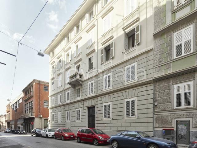 Appartamento in affitto a Trieste via Domenico Rossetti, 24, riscaldamento autonomo, parzialmente arredato, ascensore TrovaCasa