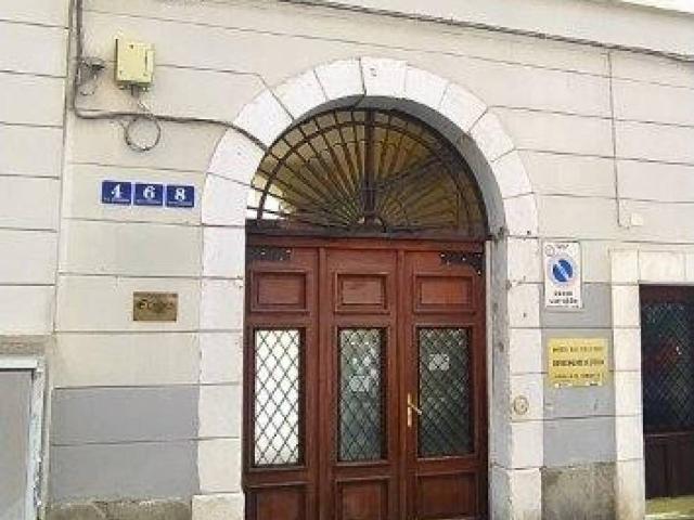 Appartamento in affitto a Trieste via Giovanni e Demetrio Economo, arredato, ascensore, soffitta TrovaCasa