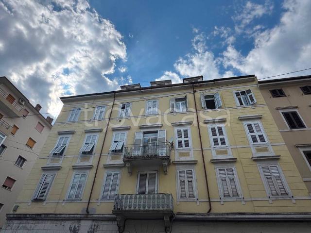 Appartamento in affitto a Trieste via San Marco, 25, San Giacomo
