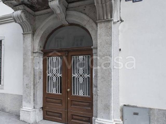 Appartamento in affitto a Trieste via Valdirivo, 14, arredato, terrazzo, riscaldamento autonomo TrovaCasa