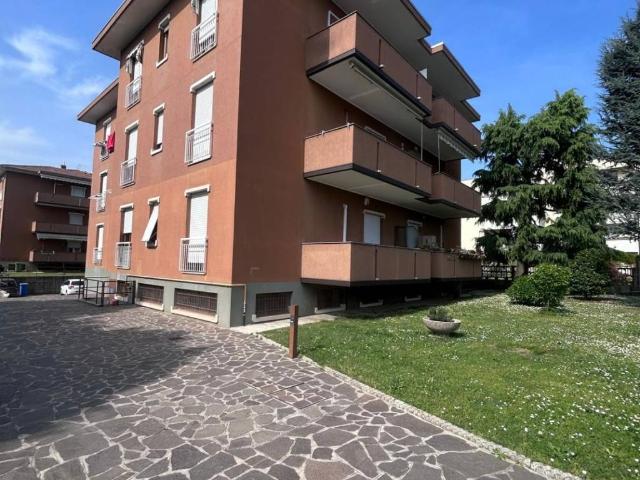 Appartamento in affitto a Uboldo via Monte Grappa, 288, box, terrazzo, parzialmente arredato TrovaCasa