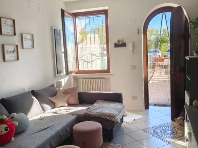 Appartamento in affitto a Valeggio sul Mincio VR