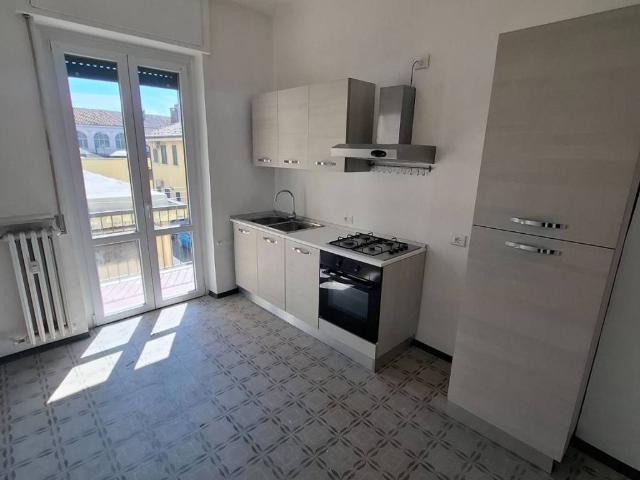 Appartamento in affitto a Valenza AL
