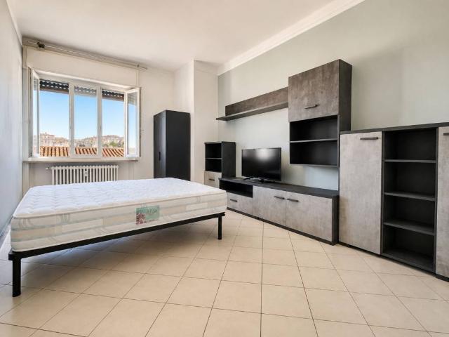 Appartamento in affitto a Valenza AL