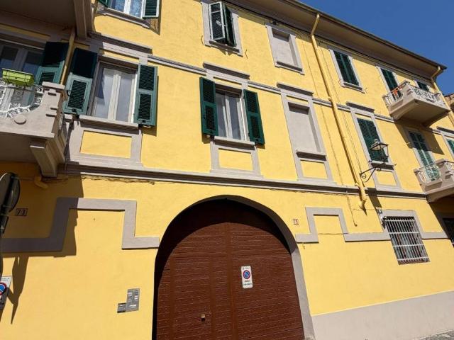 Appartamento in affitto a Valenza AL