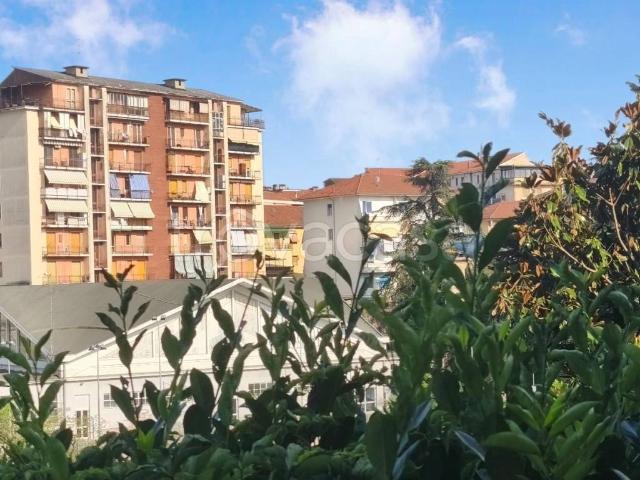 Appartamento in affitto a Valenza via San Giovanni, 17, arredato, ascensore, riscaldamento centralizzato TrovaCasa