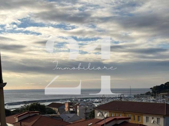 Appartamento in affitto a Varazze via Monsignor Francesco Callandrone, arredato, giardino privato, terrazzo TrovaCasa