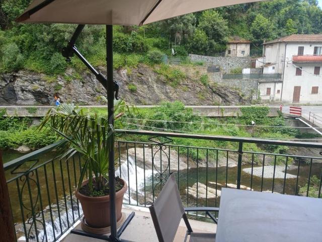 Appartamento in affitto a Varazze via Emilio Vecchia, 19, arredato, luminoso, balcone TrovaCasa