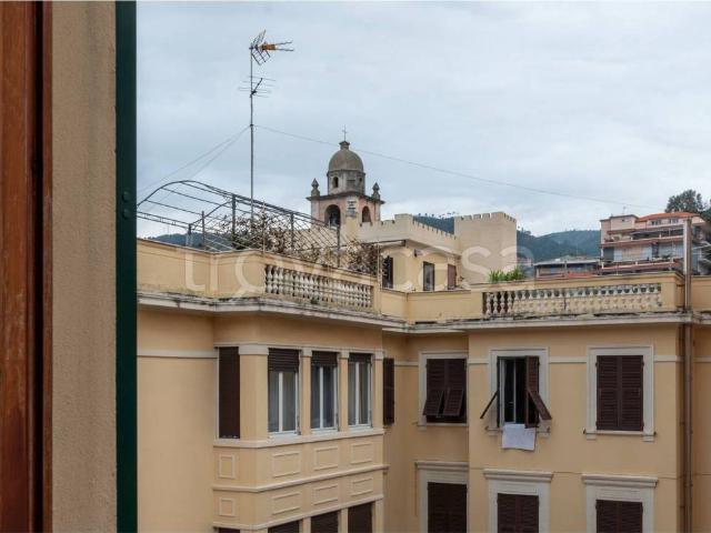 Appartamento in affitto a Varazze via San Nazario, arredato, ascensore, ristrutturato TrovaCasa