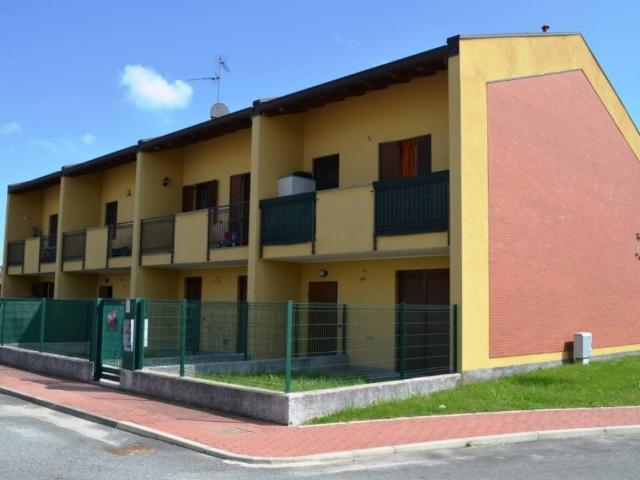 Appartamento in affitto a Varallo Pombia NO