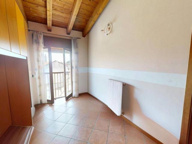 Appartamento in affitto a Varedo MB