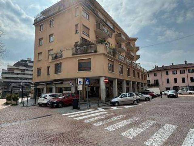 Appartamento in affitto a Varese
