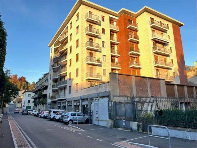 Appartamento in affitto a Varese VA