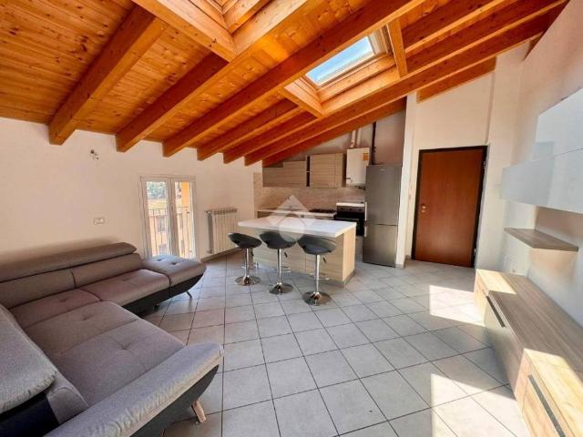 Appartamento in affitto a Varese VA