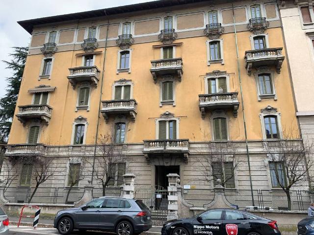 Appartamento in affitto a Varese VA