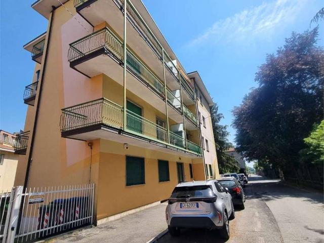Appartamento in affitto a Varese VA