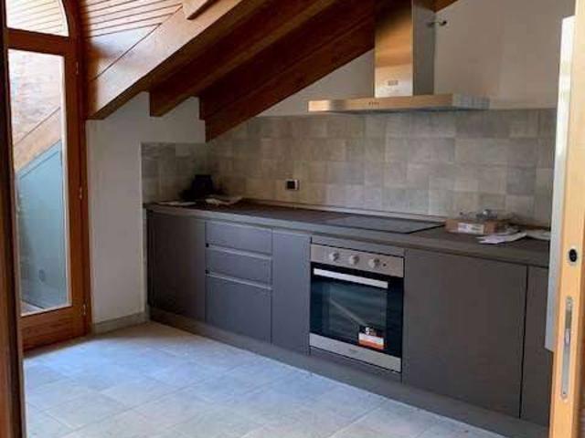Appartamento in affitto a Varese VA