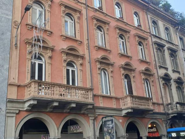 Appartamento in affitto a Varese VA