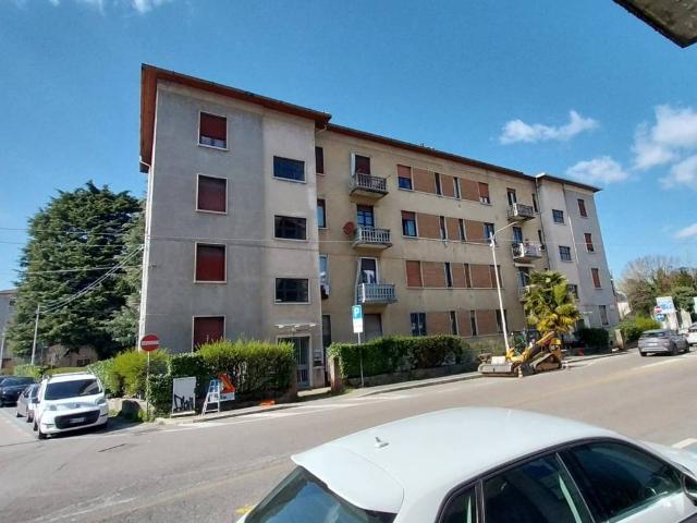 Appartamento in affitto a Varese VA