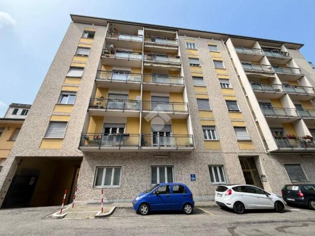 Appartamento in affitto a Varese VA