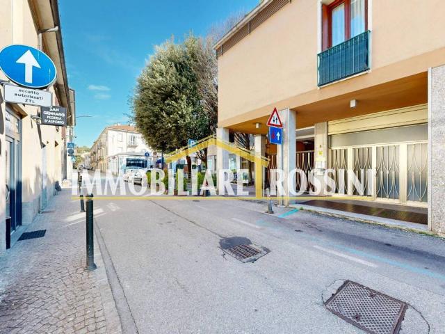 Appartamento in affitto a Varese via Carlo Robbioni, 8, arredato, ascensore, doppia esposizione TrovaCasa