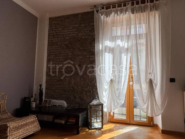 Appartamento in affitto a Varese via Gaetano Donizetti, Centro città
