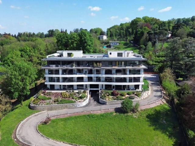 Appartamento in affitto a Varese via Generale Antonio Cantore, terrazzo, vista lago, box doppio TrovaCasa