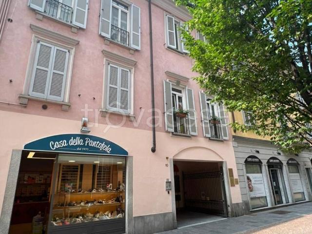 Appartamento in affitto a Varese via Gioacchino Rossini, 10, arredato, riscaldamento autonomo, cucina a vista TrovaCasa