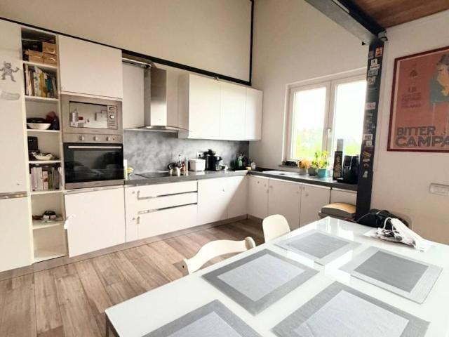 Appartamento in affitto a Varese via Don Carlo Roveda, box, terrazzo, vista lago TrovaCasa