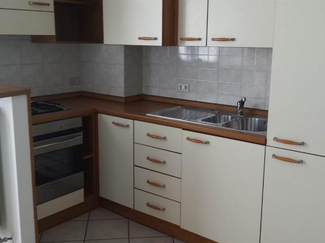 Appartamento in affitto a Varese viale aguggiari 135, arredato, box, cantina TrovaCasa